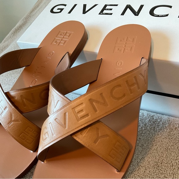 Givenchy Signature Cross Strap Flat 100% Calf Sandals - Picture 7 of 11